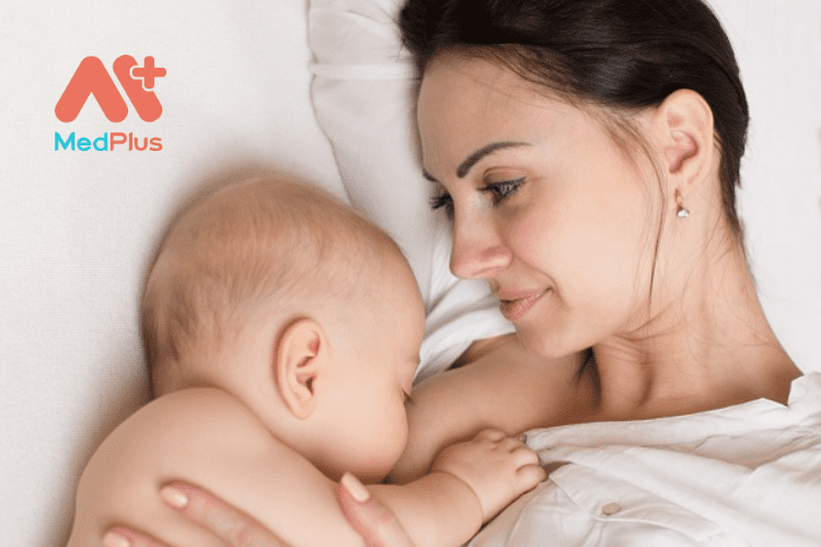 Nghỉ ngơi khi em bé nghỉ ngơi giúp phục hồi nhanh sau sinh mổ