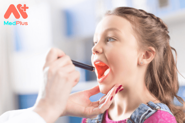 Đau họng ở trẻ là dấu hiệu của bệnh gì?