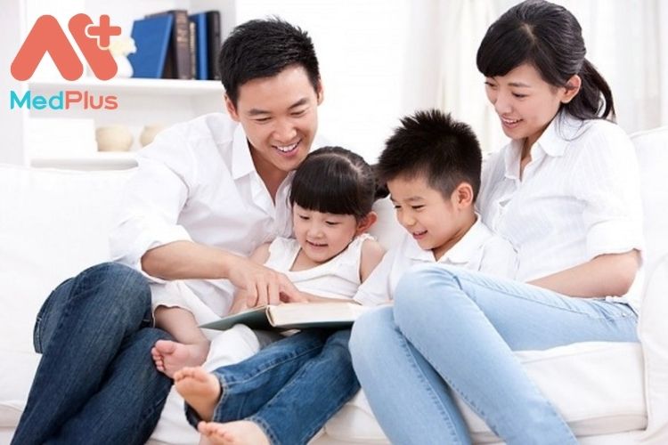 5 lý do tại sao các bậc phụ huynh nên dành thời gian đọc sách cùng con.