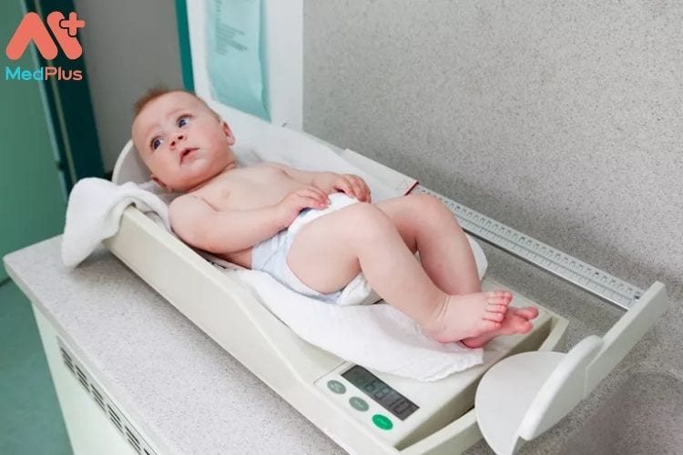 Trẻ sơ sinh có thể giảm tới 10% trọng lượng khi mới sinh trong vài ngày đầu sau khi sinh.