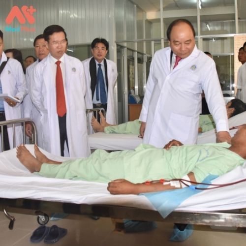 Bệnh viện Đa khoa tỉnh Vĩnh Long không ngừng cải thiện và nâng cao hoạt động khám chữa bệnh