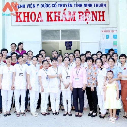 Bệnh viện y dược cổ truyền Ninh Thuận có đội ngũ bác sĩ giỏi và giàu y đức