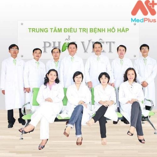 Đội ngũ bác sĩ tại Trung tâm điều trị bệnh hô hấp Phổi Việt