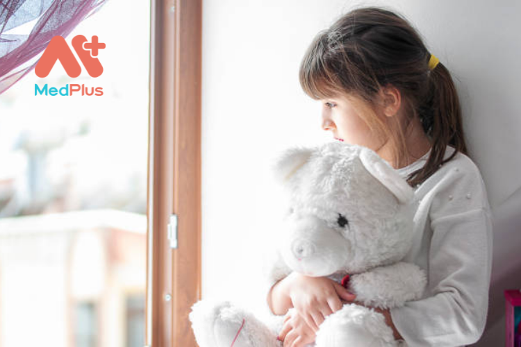 Những tác động tiêu cực của dậy thì sớm