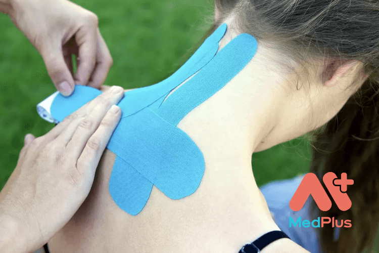 Gù lưng và 6 Cách hiệu quả để duy trì tư thế khắc phục