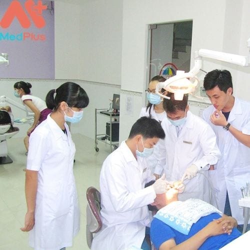Điều trị tại Nha khoa Sài Gòn-BS Lâm