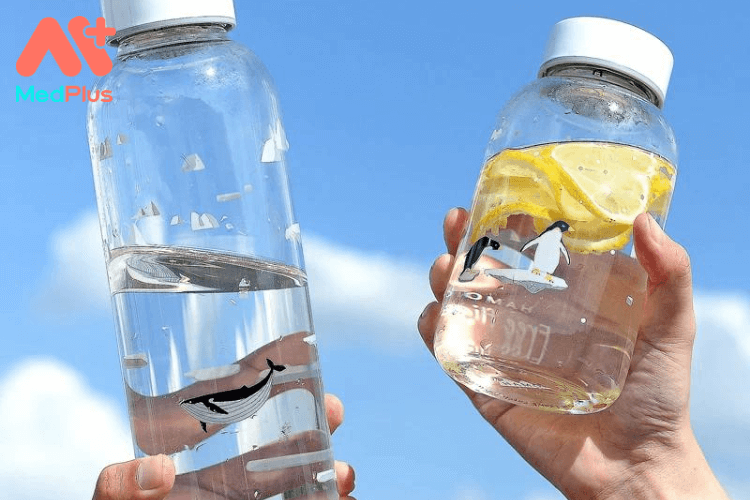 Mẹo giúp trẻ uống nhiều nước hơn