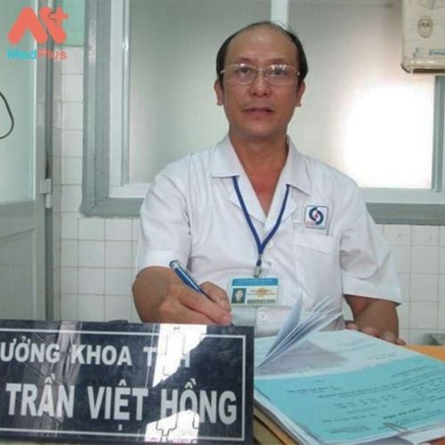 Bác sĩ Trần Việt Hồng là bác sĩ có nhiều kinh nghiệm trong khám chữa bệnh chuyên khoa Tai mũi họng