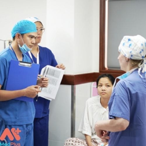 Đội ngũ bác sĩ Bệnh viện Đa khoa Tư nhân Hồng Ngọc có trình độ cao và tâm huyết