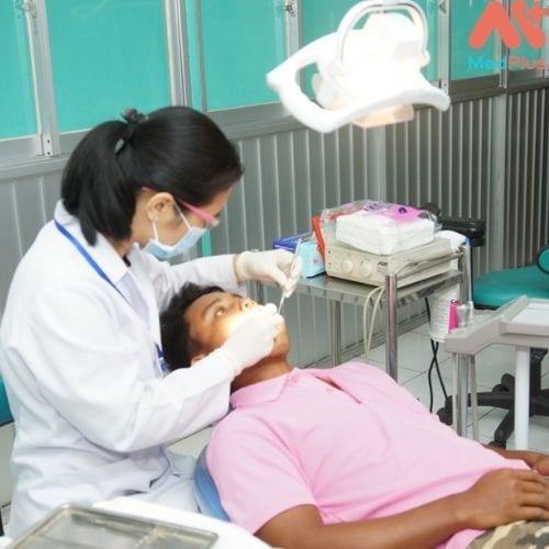 Khám răng tại Phòng khám Đa khoa Hy Vọng