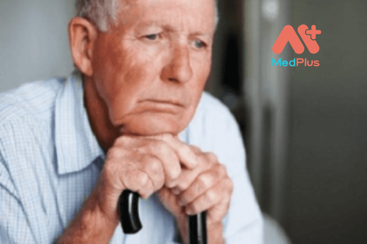 hoang tuong o nguoi gia 1 - Medplus