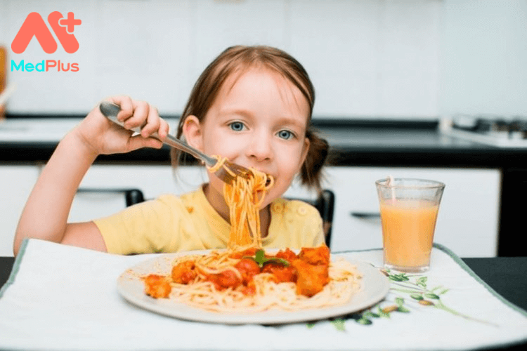 5 cách dạy trẻ tránh lãng phí thực phẩm