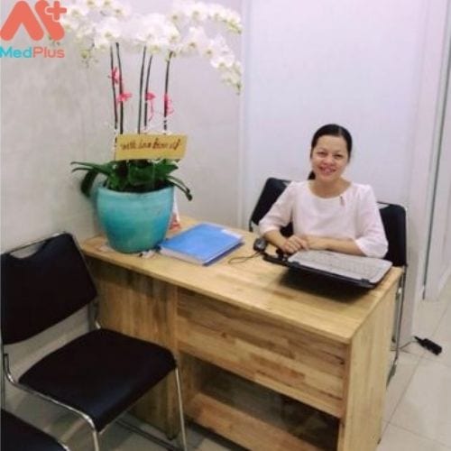Bs Nguyễn Lan Phương có trình độ chuyên môn và kinh nghiệm trong khám chữa bệnh