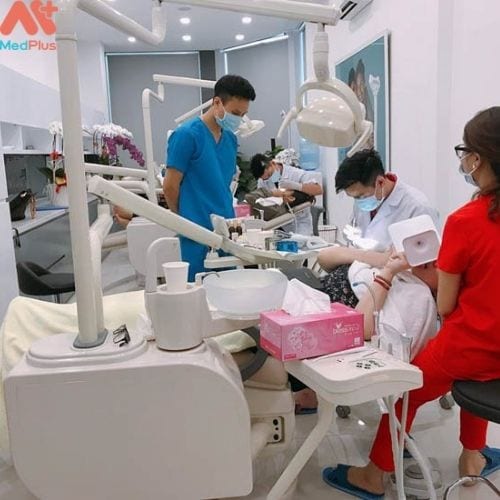Phòng khám Nha khoa Thẩm mỹ Your Dental với đội ngũ bác sĩ giỏi và cơ sở vật chất hiện đại