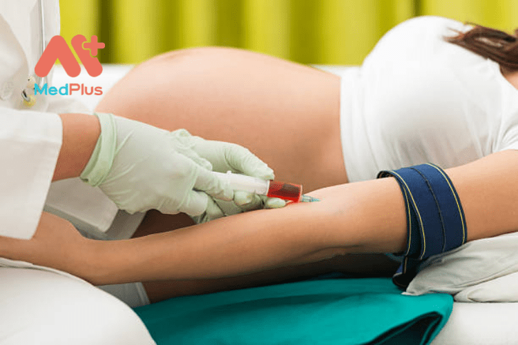 Xét nghiệm máu khi mang thai và vấn đề bạn lo lắng