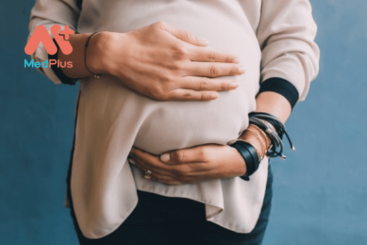 Những điều cần biết về thai nhi chuyển động trong bụng mẹ