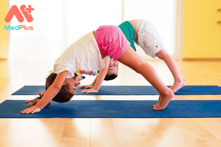 Mẹo dạy Yoga cho trẻ nhỏ hiệu quả