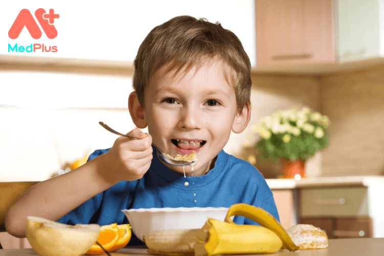Tại sao bữa sáng quan trọng với trẻ nhỏ?