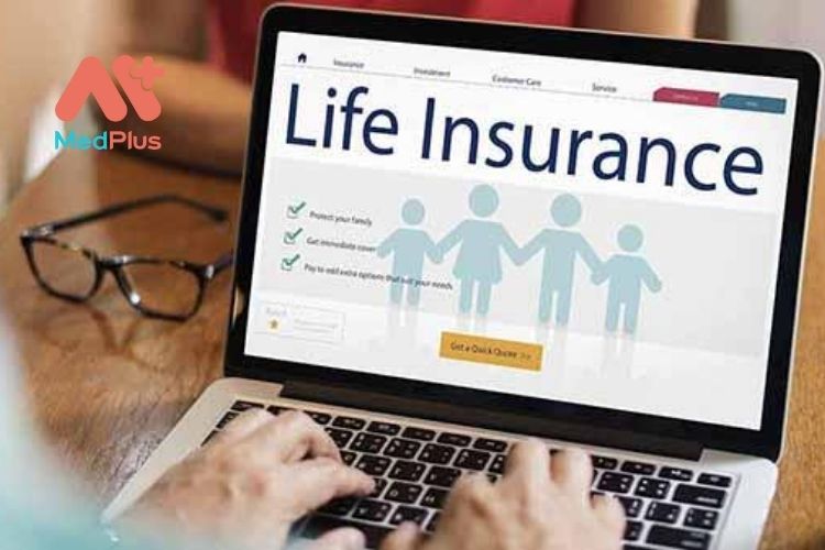 Bảo hiểm trực tuyến là hình thức mua bảo hiểm thông qua kênh bán online từ các website của công tyđại lý bảo hiểm.