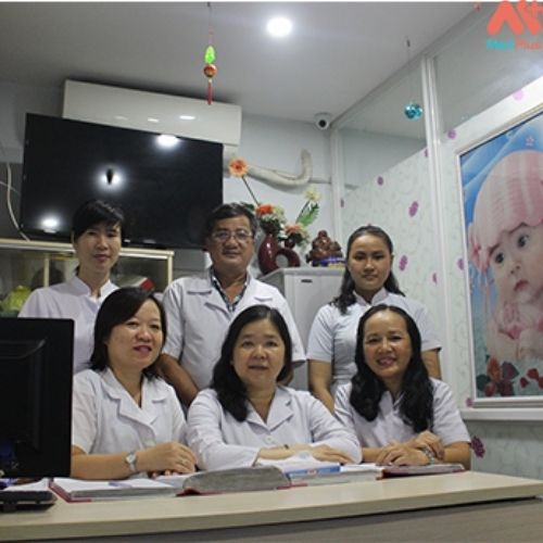 Phòng khám sản phụ khoa Bs Trần Việt Cường có đội ngũ bác sĩ và nhân viên y tế tận tâm