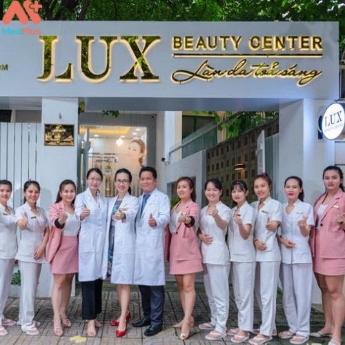 Thẩm mỹ viện Lux Beauty Center là địa chỉ chăm sóc da công nghệ cao uy tín tại TPHCM