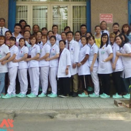 Trung tâm Y khoa Phú Lâm sở hữu đội ngũ bác sĩ và nhân viên y tế tận tâm