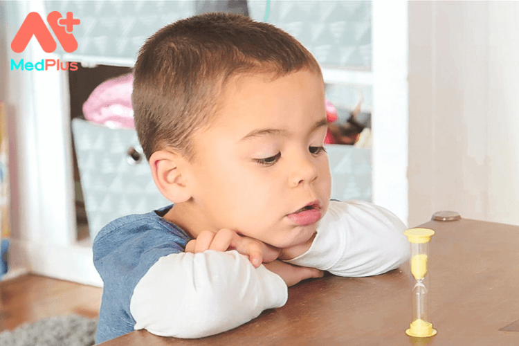 5 mẹo dạy trẻ tính kiên nhẫn cực đơn giản