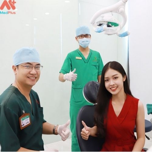 Nha khoa Bảo Việt có đội ngũ bác sĩ giỏi cùng cơ sở vật chất hiện đại