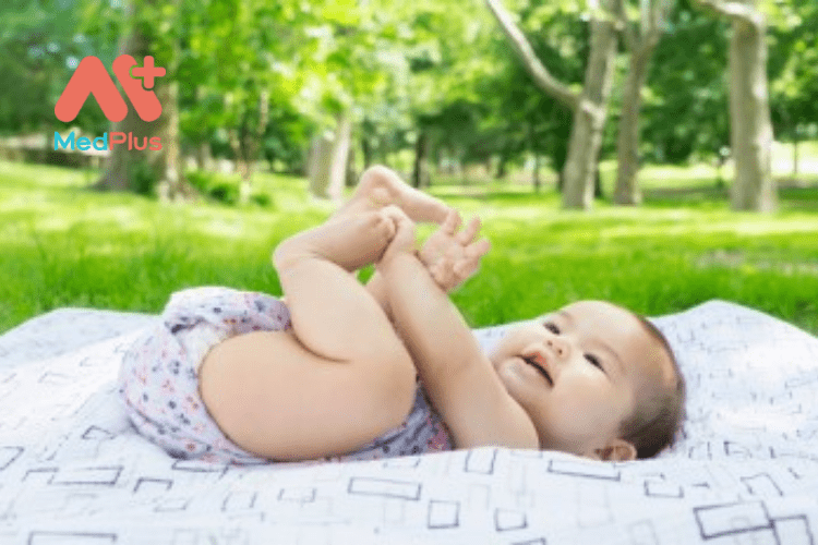 Những hoạt động vui chơi nên cho trẻ 7 tháng tuổi chơi