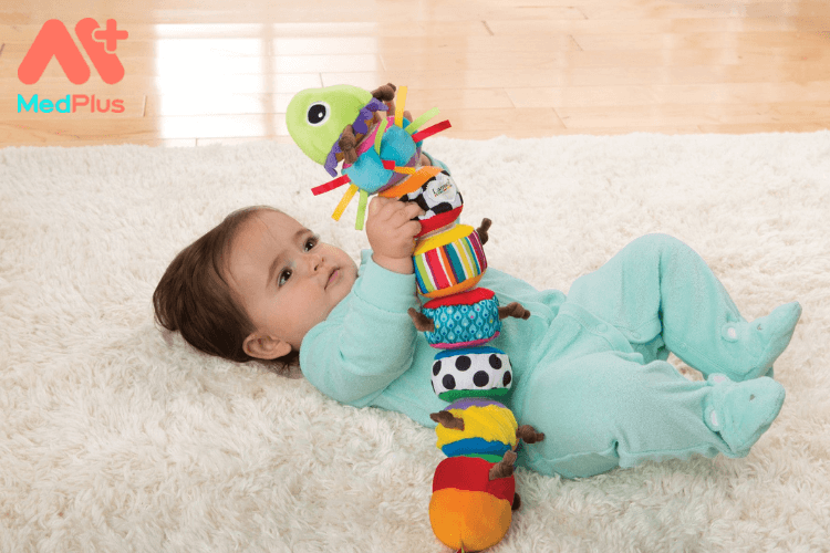 5 mẹo tăng cường nhận thức ở trẻ 6-9 tháng