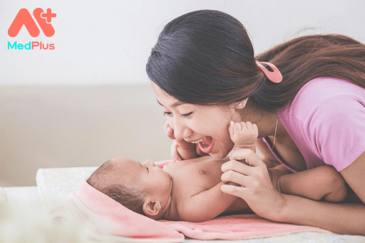Cách các giác quan của bé sơ sinh hoạt động