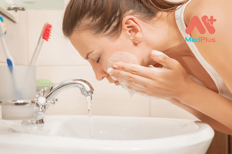 5 lỗi thường gặp khi rửa mặt khiến làn da của bạn bị huỷ hoại
