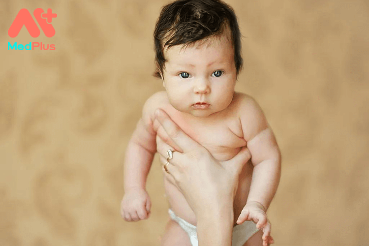 Sự phát triển nhận thức của bé 2 tháng tuổi
