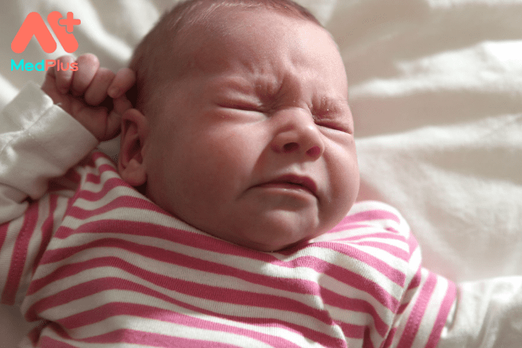 Viêm mũi dị ứng ở trẻ em phải làm sao?