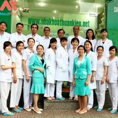 Nha khoa Thuận Kiều có đội ngũ bác sĩ trình độ cao, giàu kinh nghiệm và tận tâm