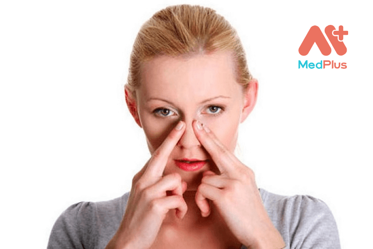 Hướng dẫn cách bấm huyệt trị nghẹt mũi