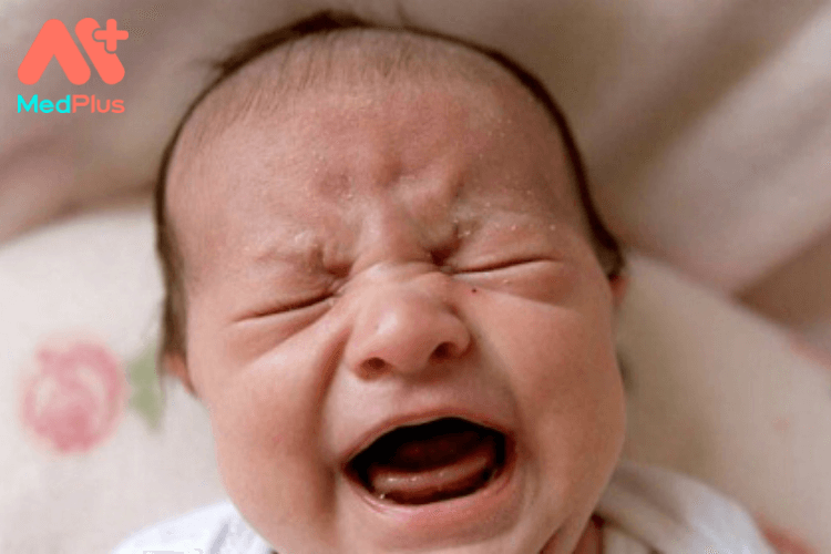 Cơn khóc lặng ở trẻ em là gì?