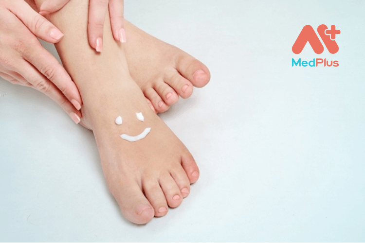 Cải thiện da khô ở chân bằng 4 bước đơn giản hằng ngày