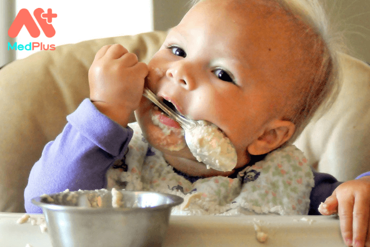 Những thực phẩm trẻ dưới 1 tuổi không nên ăn