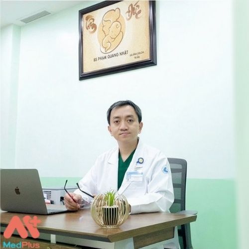 Bs Phạm Quang Nhật có nhiều kinh nghiệm trong khám chữa bệnh