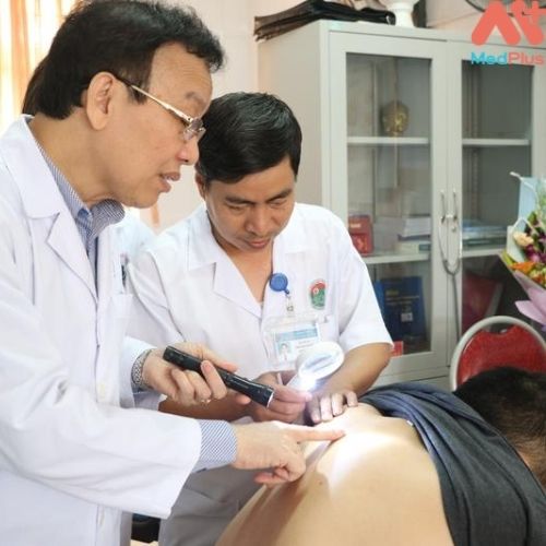 Phòng khám Da liễu Bs Nguyễn Tất Thắng mang đến các dịch vụ chất lượng với đội ngũ bác sĩ giỏi và chi phí phù hợp