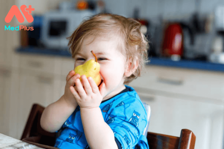 Khi nào có thể cho trẻ ăn hoa quả?