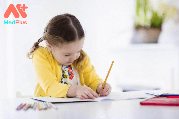 5 điều nên làm khi dạy trẻ tập viết