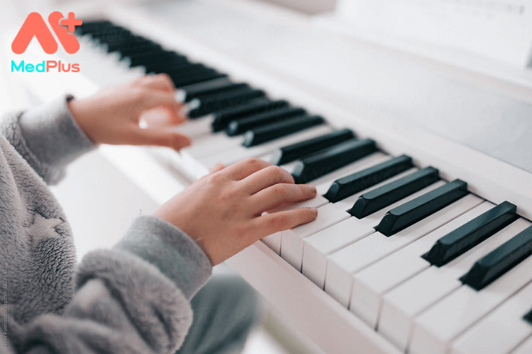 6 lợi ích khi cho trẻ học đàn piano