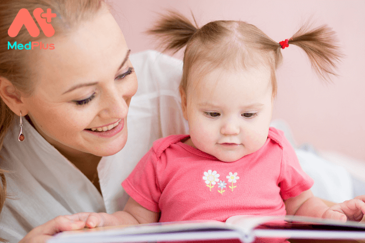 Giúp trẻ 1-3 tuổi rèn luyện kỹ năng lắng nghe