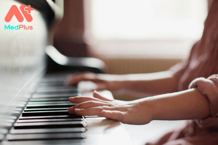 Trẻ em nên học piano từ mấy tuổi?