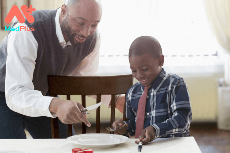 5 quy tắc xã hội bố mẹ nên dạy trẻ