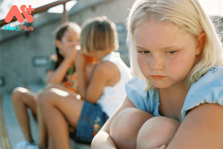 7 sai lầm của bố mẹ khiến trẻ bị kém tự tin