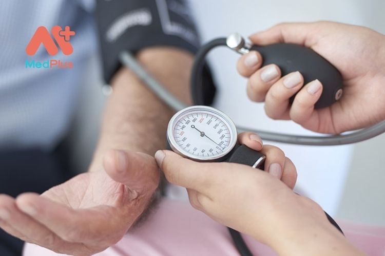 cách giảm huyết áp an toàn