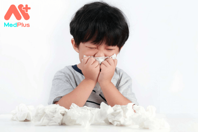 15 mẹo trị sổ mũi không dùng thuốc cho bé